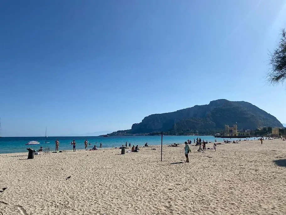 Villa Casa Dei Sogni Mondello Palermo Italien